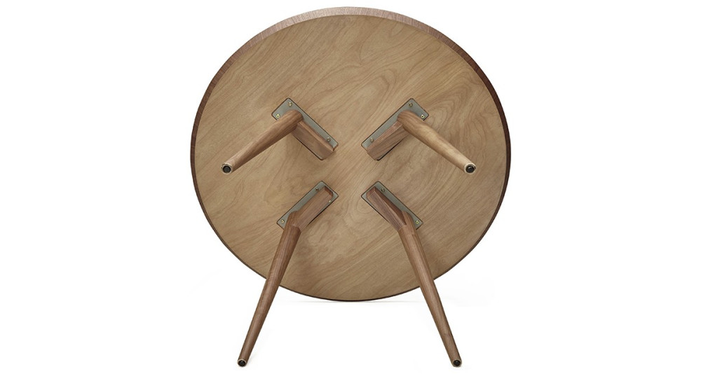 Table à dîner ronde en bois teinté noyer scandinave Forest