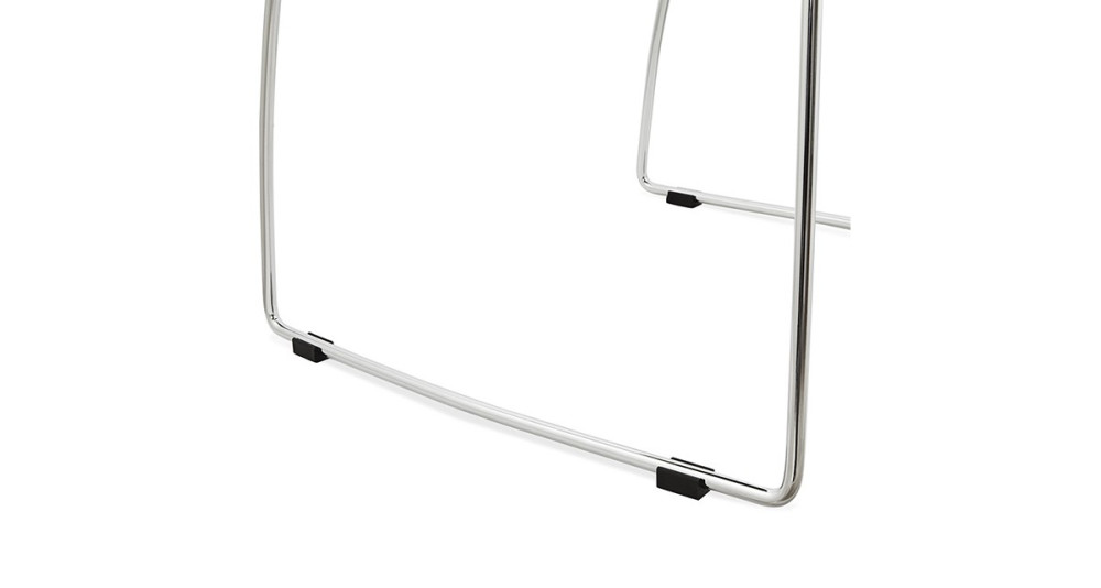 Chaise moderne blanche avec pieds luges en métal chromé Noah