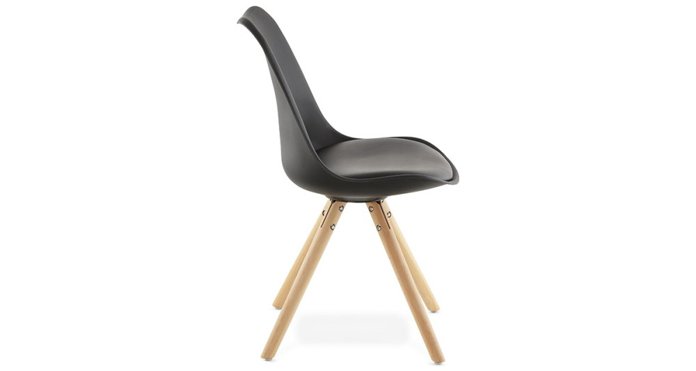 Chaise au design scandinave coque noire et pieds bois Lou