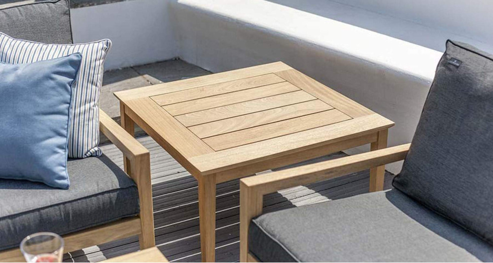 Table basse 80 x 80 cm en bois de Roble