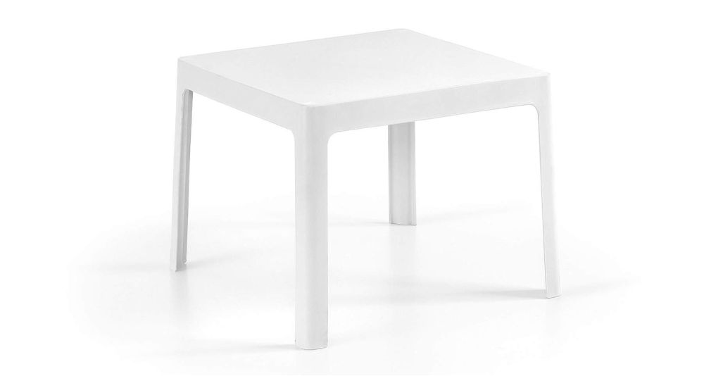 Lot 70 tables basses carrées 50 x 50 cm plastique et fibre de verre Santarem
