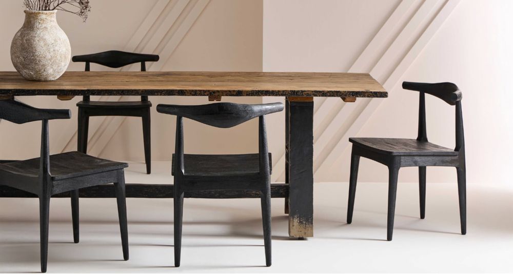 Lot de 2 chaises Lucien en acacia noir, style graphique