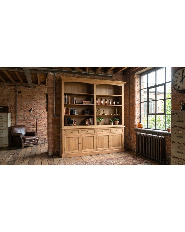 Bibliothèque en bois recyclé ouverte