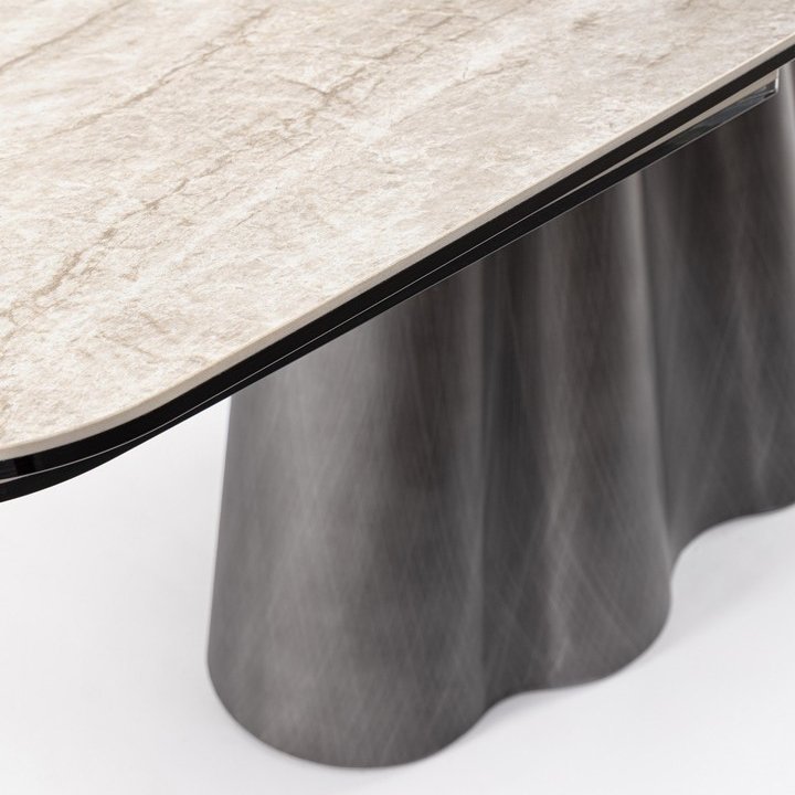 Table Mirvana Bizzotto