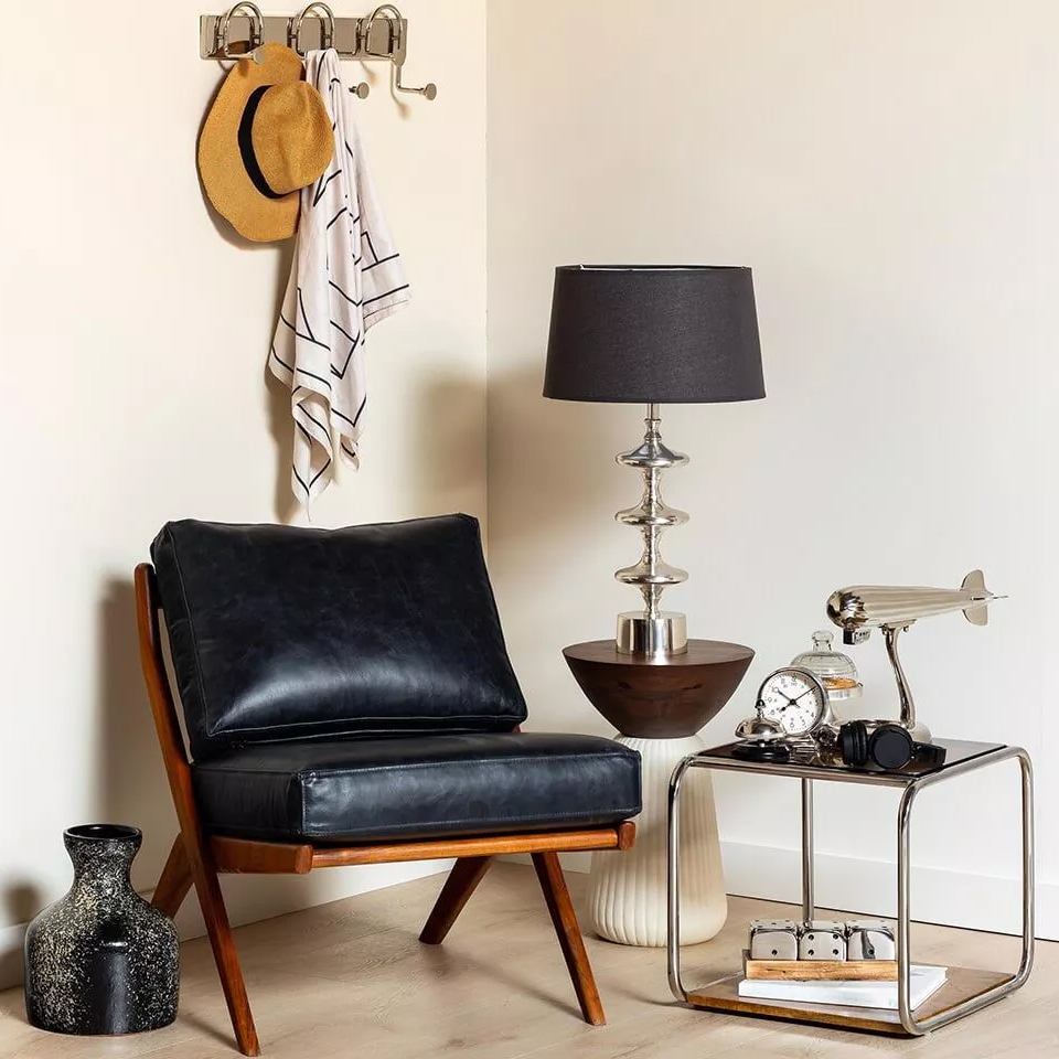 Fauteuil Marnet en cuir noir et bois d'acacia Chehoma