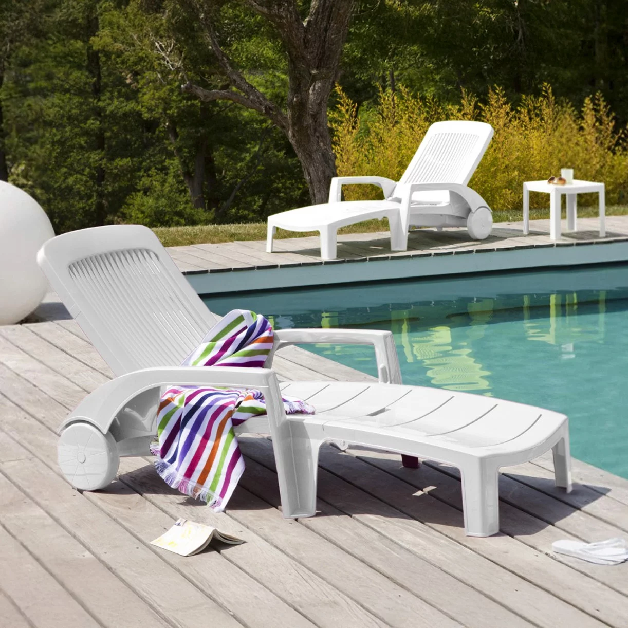 Bain de soleil Fidji pour bord de piscine ou plage privée